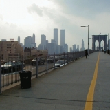 Brooklyn Bridge, taustalla Manhattan