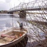 A rowing boat and a bridge