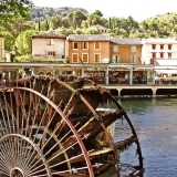 A water wheel in the Sorgue