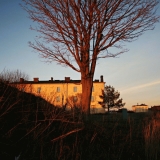 A house at Lnsi-Mustasaari at sunset