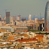 Barcelonan kattoja ja Torre Agbar