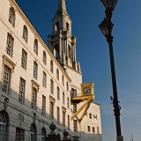 Golden clock at Leeds civic hall