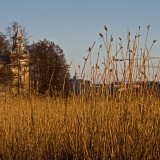 Villa Kivi at Linnunlaulu, rushes of the northern end of Tlnlahti bay in the foreground