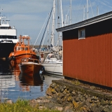 M/S Asp and a pilot cutter at the Ut port