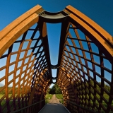 A pedestrian bridge over Viikinoja