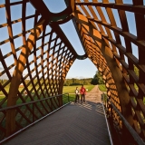 A pedestrian bridge over Viikinoja