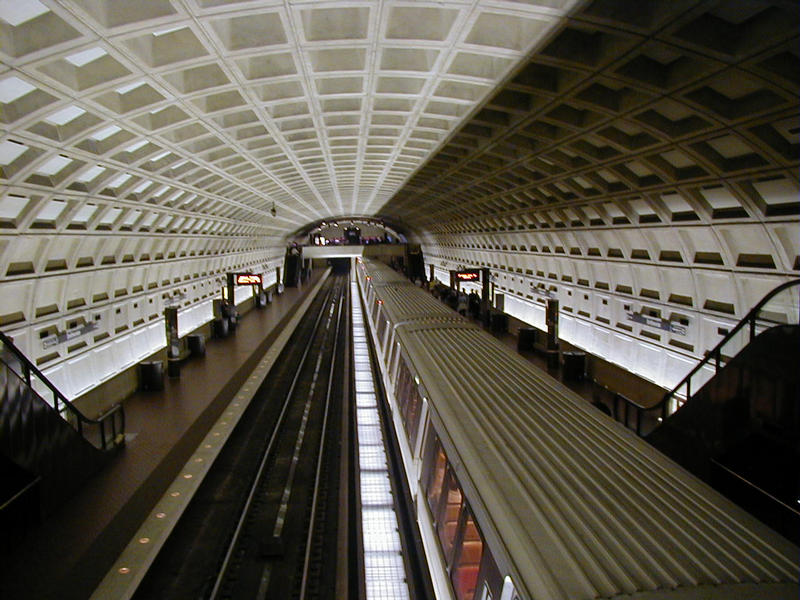 Washington DC:n metroa Smithsonian-asemalta