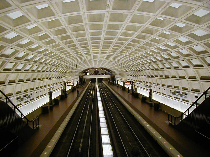 Washington DC:n metroa Smithsonian-asemalta