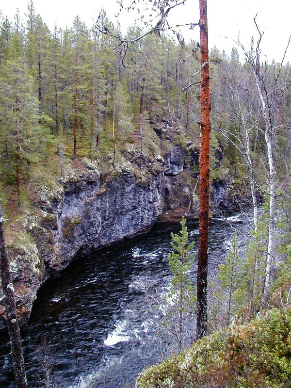 Kitkajoen uurtamaa maastoa