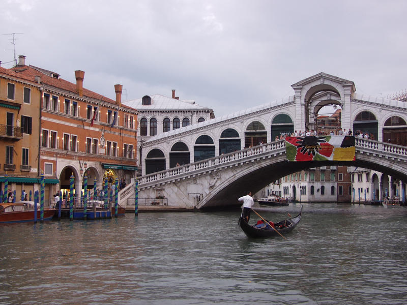 The Rialto bridge on the Grande Canale