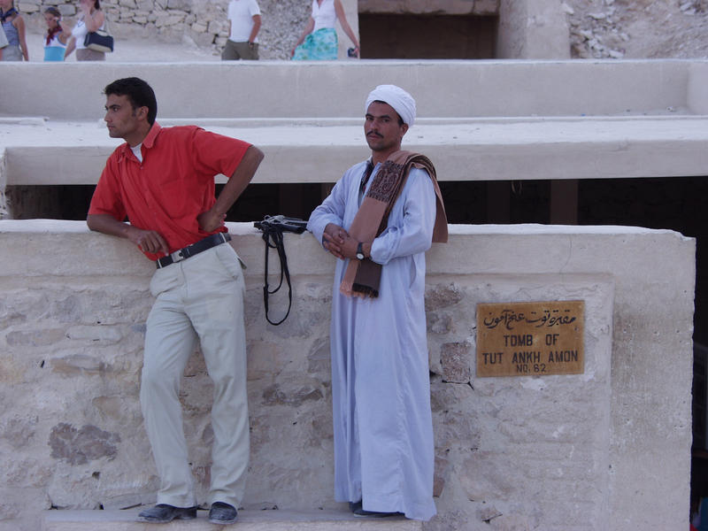 The guards of the Tutankhamon tomb