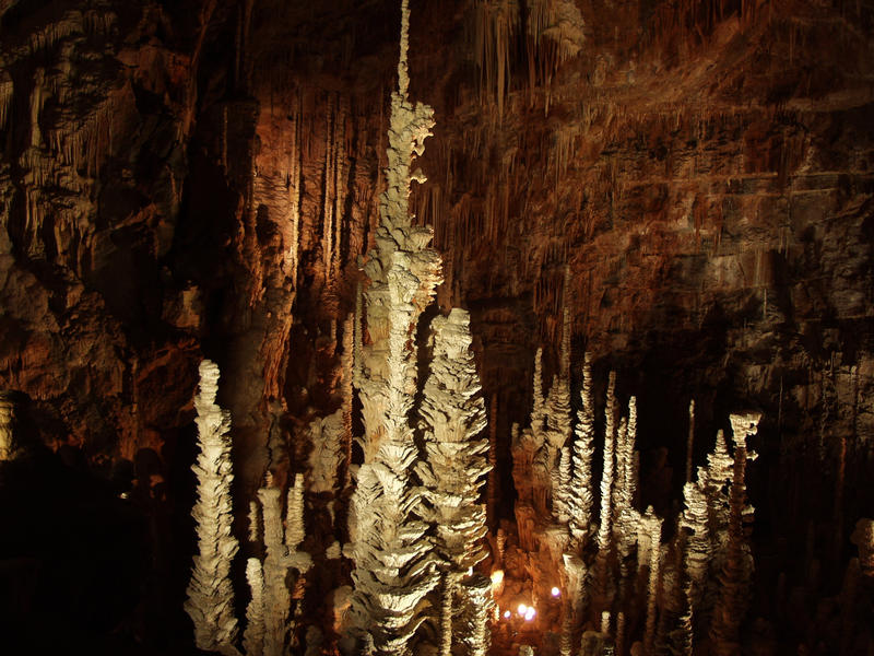 Stalagmiitteja Aven Armandissa