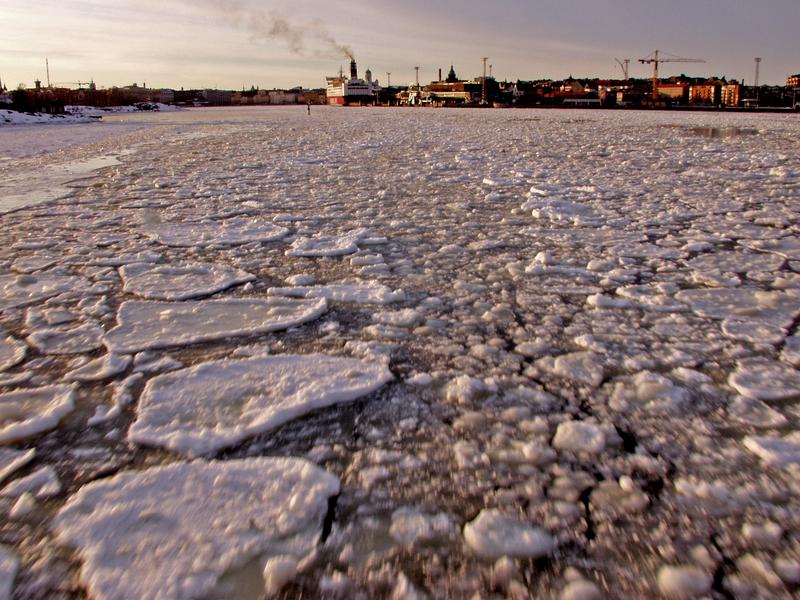 Katajannokka and the icy South port