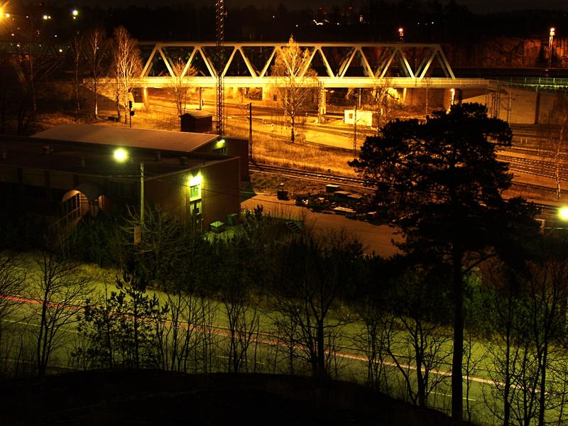 Veturitie street and a railway bridge