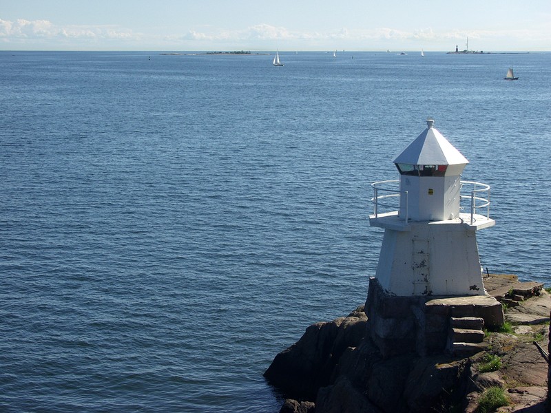 A racon at the north end of the Kustaanmiekka bay