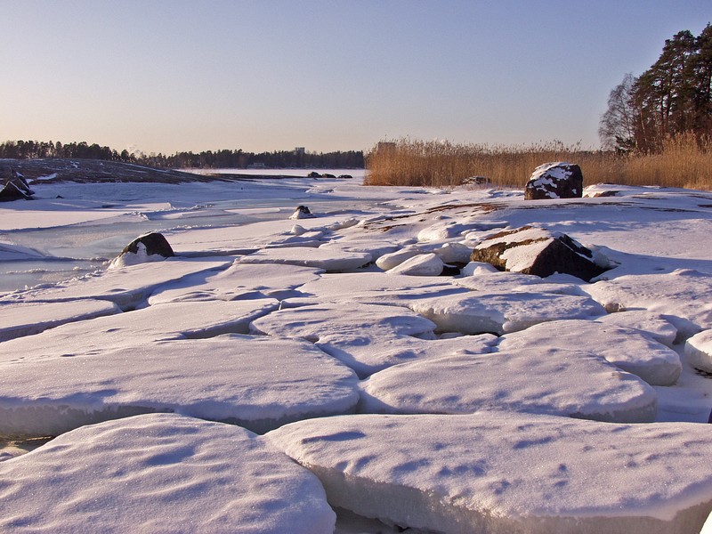 Icy beach at Seurasaari