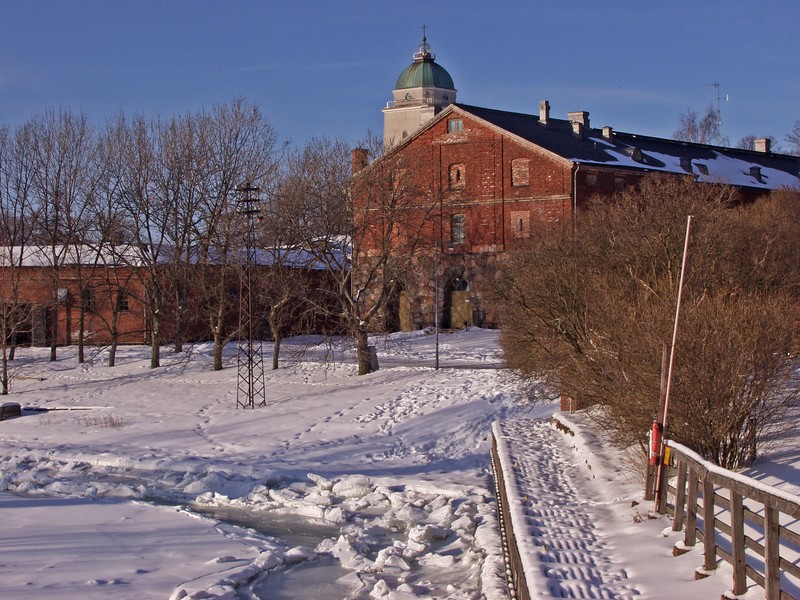 Talvinen Suomenlinna