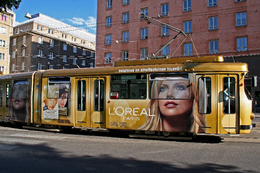 A GT8 tram at Helsinginkatu