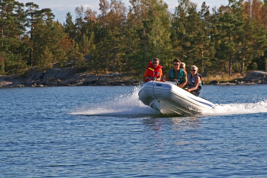 Oncoming party on a raft