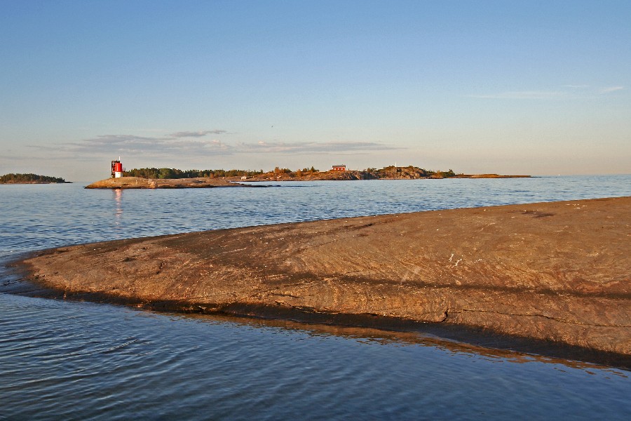 Beach rock at Kistren island