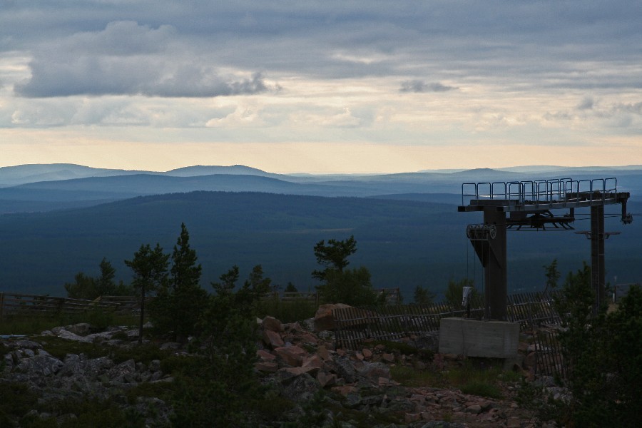 A ski lift waiting for the winter season