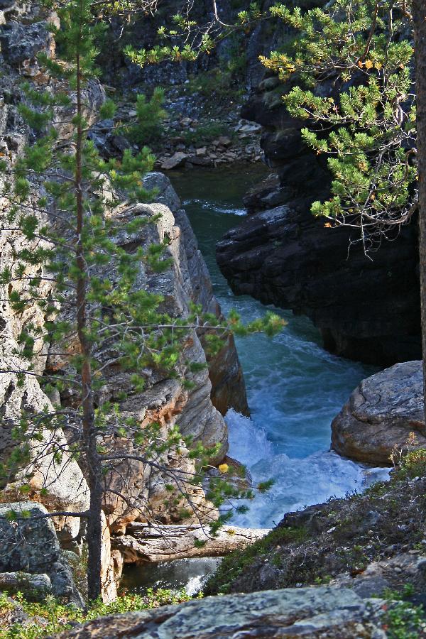 Ravadaskngs rapids in Lemmenjoki national park