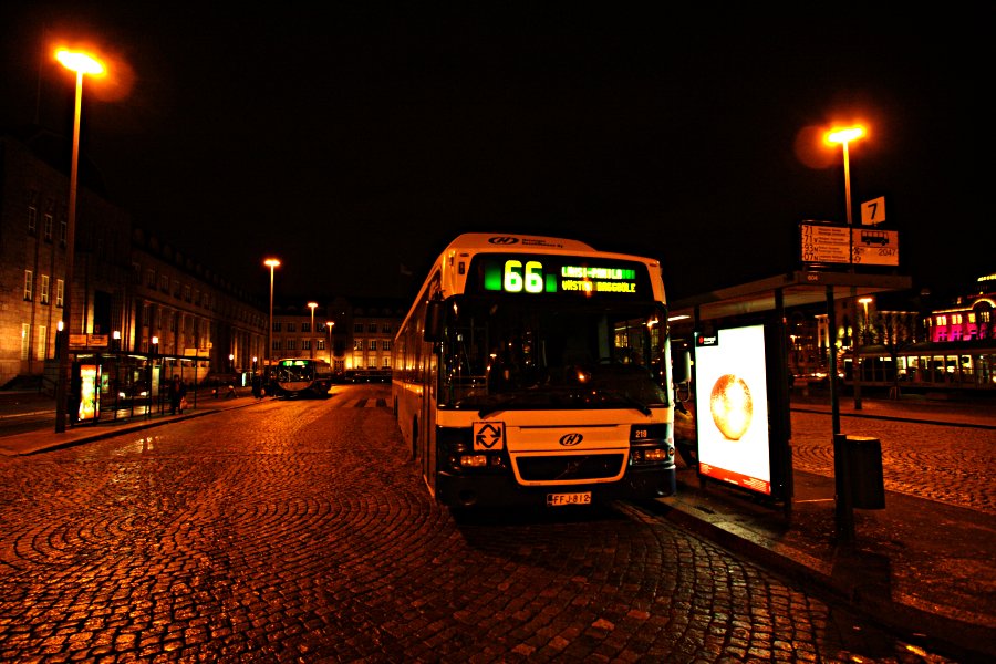 Bus 66 to Lnsi-Pakila at Rautatientori