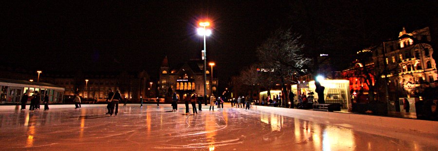 Ice rink at Rautatientori