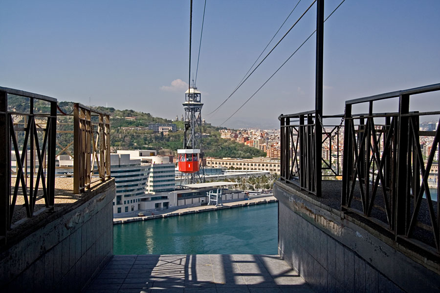 Cable car tower