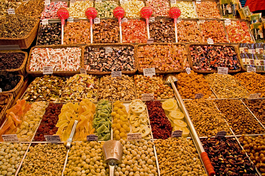 Nuts, dried fruits and sweets