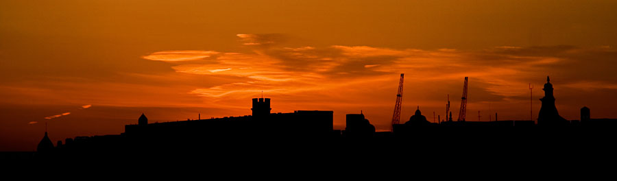 The silhouette of Merikatu street