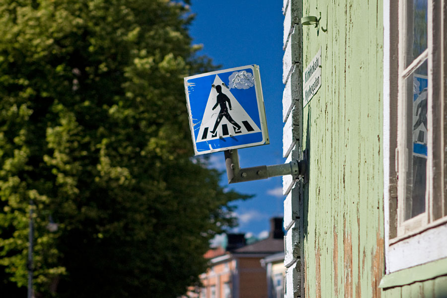 A crosswalk sign