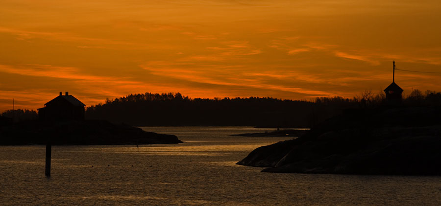 Ryssnsaari, Valkosaari beacon and the morning glow