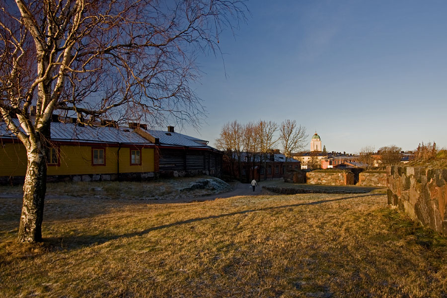 A snowless winter scenery at Iso Mustasaari