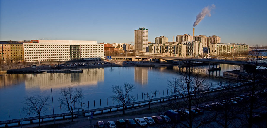 Hakaniemenranta waterfront and Merihaka district