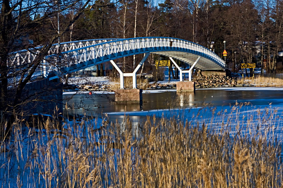 Bridge over Laukkaniemensalmi between Kaskisaari and Lauttasaari