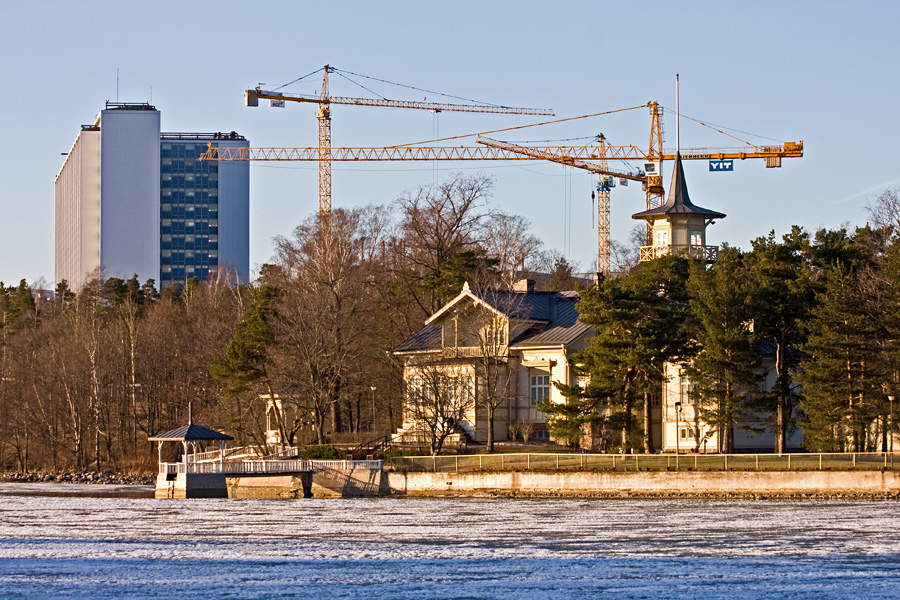 Kesranta,prime minister's official residence and Meilahti hospital