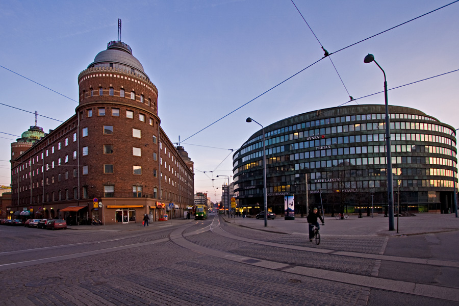 Porthaninkadun, Toisen Linjan ja Siltasaarenkadun risteys, Arena-talo ja ympyrtalo Hakaniemess
