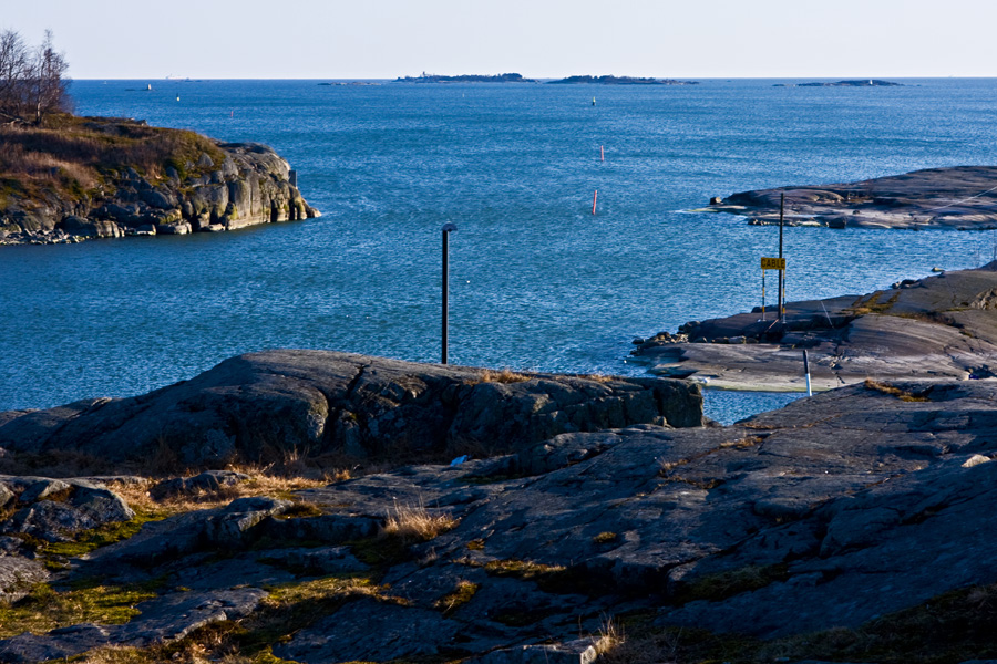 Uunisaaren salmi ja Kaivopuiston kallioita