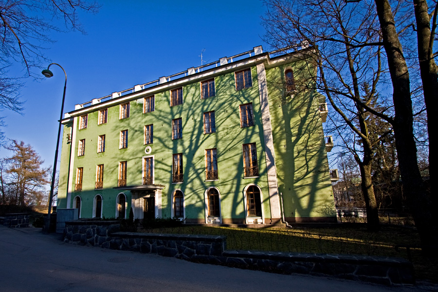 Kalliolinnantie 3 Kaivopuistossa