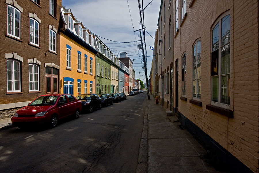 Colorful houses on Rue Richelieu