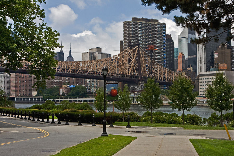 Queensboro bridge ja Roosevelt island