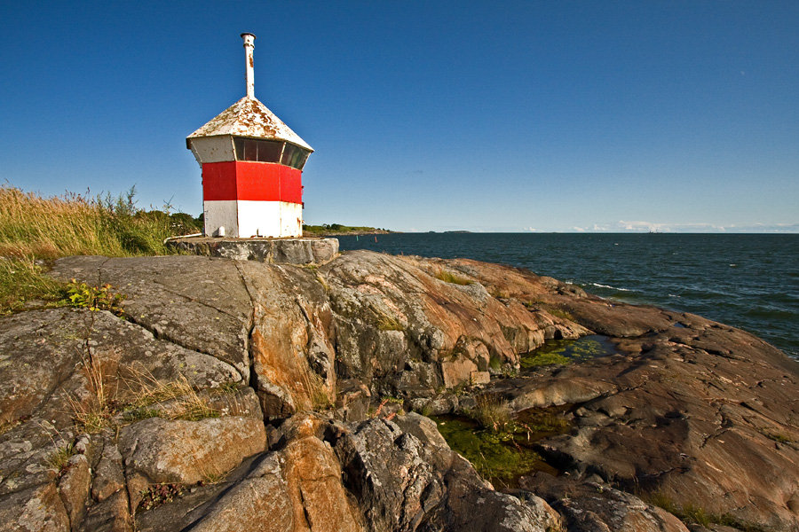 A beacon at Lnsi-Musta island