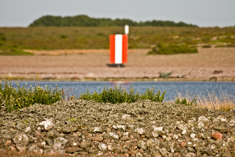 Route marker at a beach