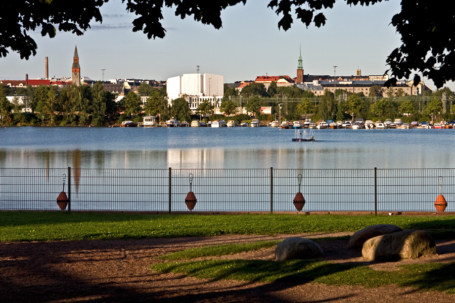 View from Tokoinranta over Elintarhanlahti to Tl
