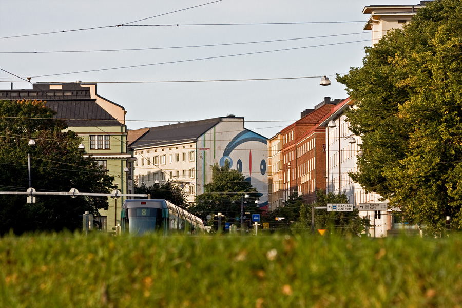 A tram on the 8 line at Helsinginkatu