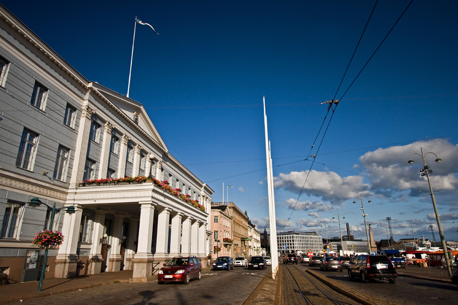 Pohjoisesplanadi kaupungintalon kohdalla