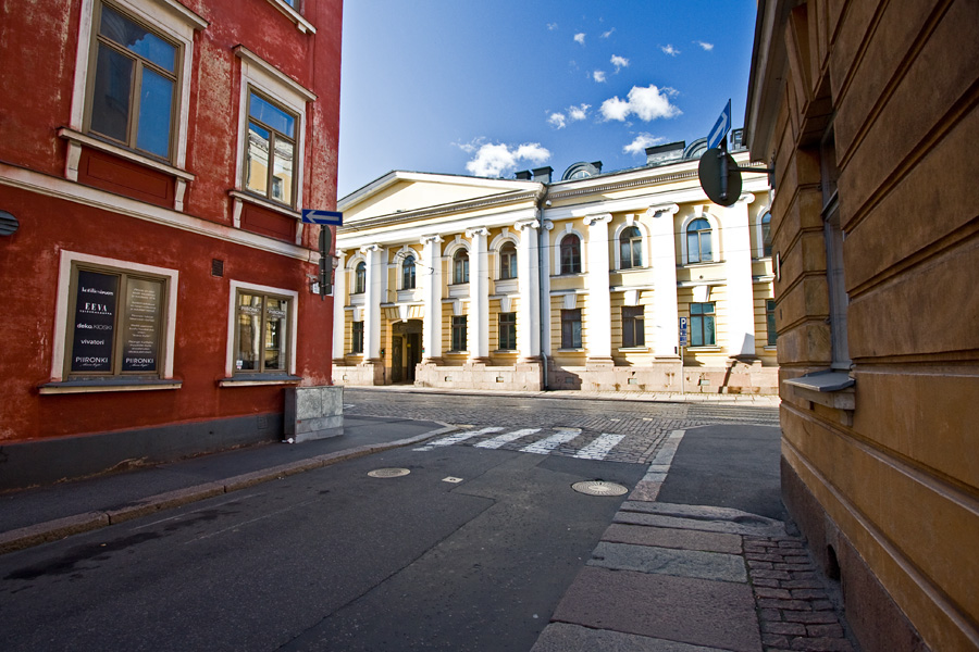 Intersection of Helenankatu and Aleksanterinkatu