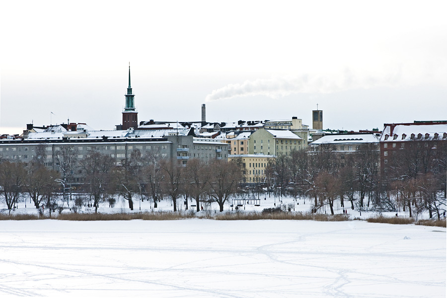 Hesperian puisto ja Tln kaupunginosa nhtyn Tlnlahden yli Linnunlaulusta