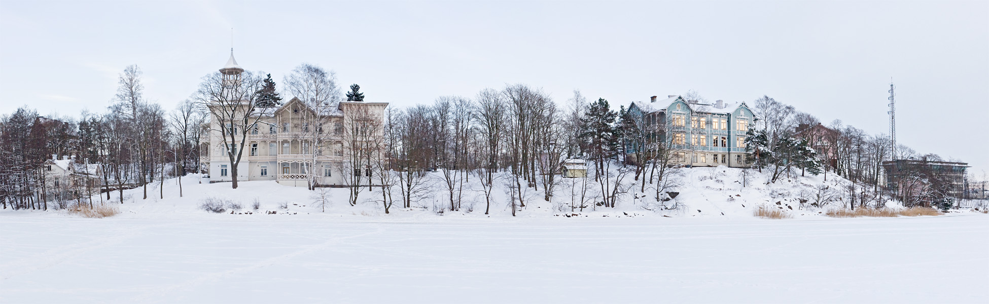 Villa Kivi and the Blue villa at Linnunlaulu